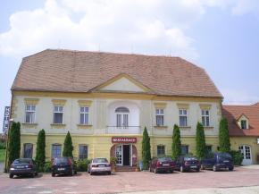 Hotel Club - Vranovská Ves