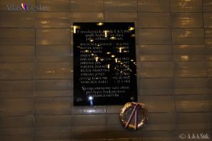 Pamětní deska obětem německé okupace na Hlavním nádraží