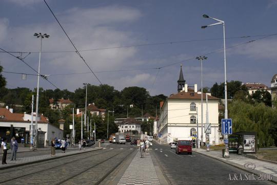 Tramvajová zastávka Malostranská