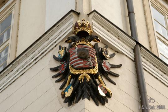 Císařský znak - Křížovnické náměstí čp. 193