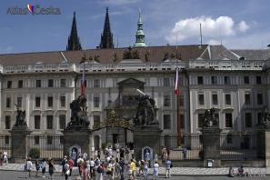 Brána Pražského hradu - hlavní