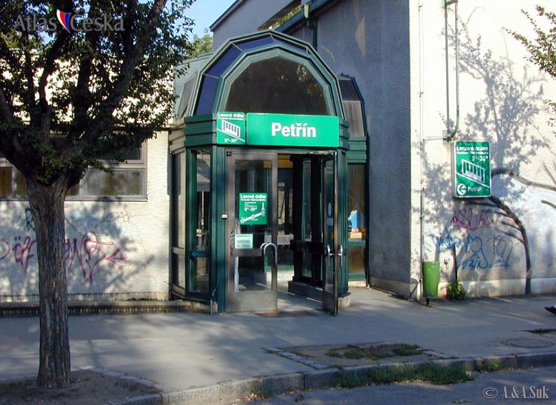 Zastávka Petřínské lanovky Petřín