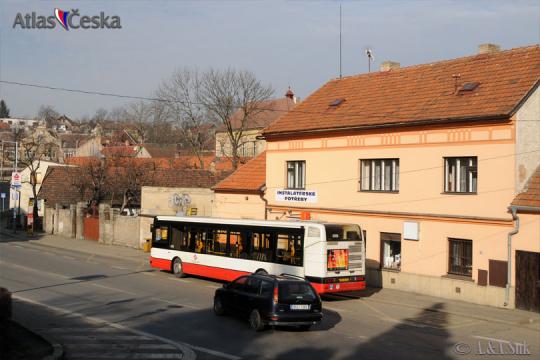 Autobusová zastávka Řeporyjské náměstí - 