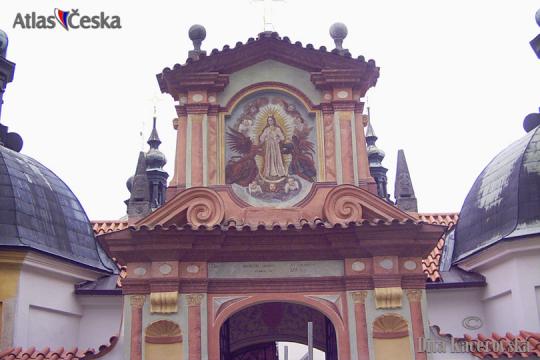 Poutní kostel Nanebevzetí Panny Marie - Klokoty - 