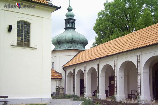 Poutní kostel Nanebevzetí Panny Marie - Klokoty - 