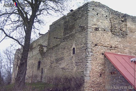 Zřícenina hradu Starý Stránov - 