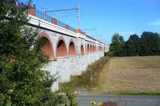 Železniční viadukt Jezernice - 