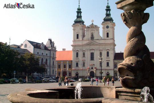 Kostel sv. Františka Xaverského - Uherské Hradiště - 