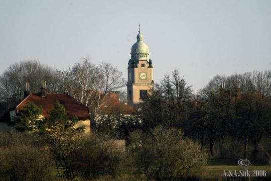 Věž kostela sv. Václava v Bohnicích - 