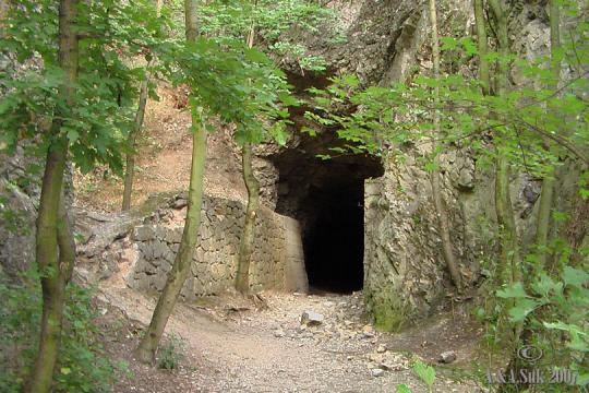 Klukovské Caves - 