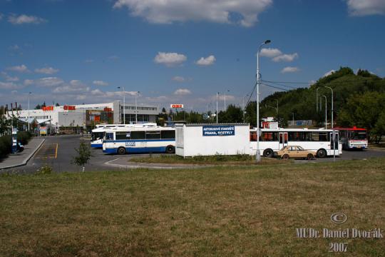 Autobusová zastávka Roztyly - 