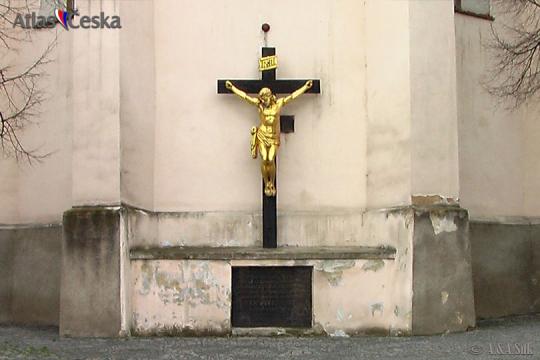 Kříž u kostela sv. Jakuba - 