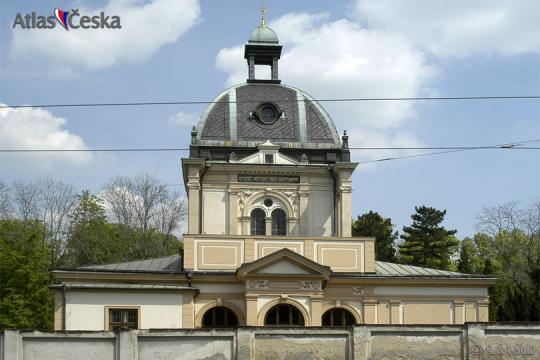 Obřadní síň Nového židovského hřbitova na Olšanech - 