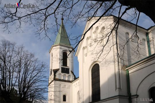 Hodiny kostela sv. Remigiuse v Čakovicích - 