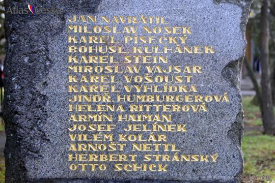 Pomník obětem II. světové války na náměstí Jiřího Berana - 